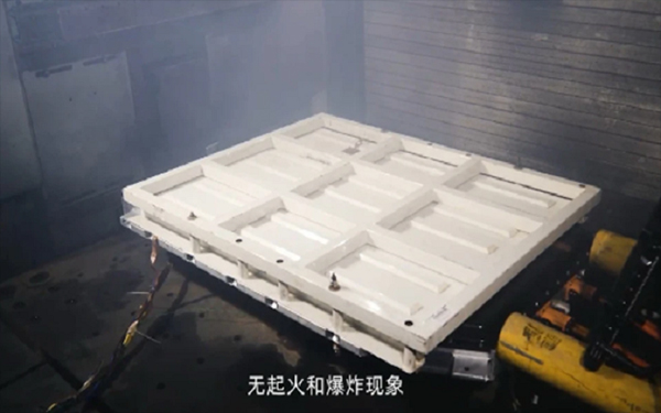 質(zhì)疑聲中科技創(chuàng)新，“彈匣電池”橫空出世意義重大